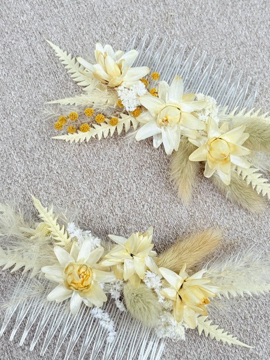 Ivory Dried Flowers - Hair comb